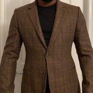 Men’s Suit jacket.